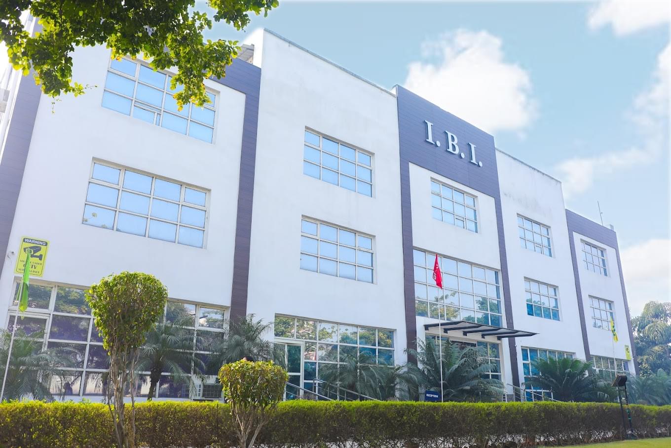 I Business Institute Greater Noida Infrastructure & Academic Building photo 1